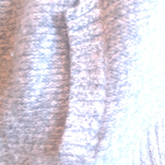 Aritzia TNA wool zip front sweater Grey - Picture 7 of 16